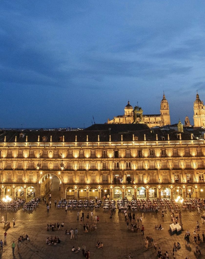 Lua Mayer La Plaza Mayor de Salamanca: Historia, Arquitectura y Encanto - El ...